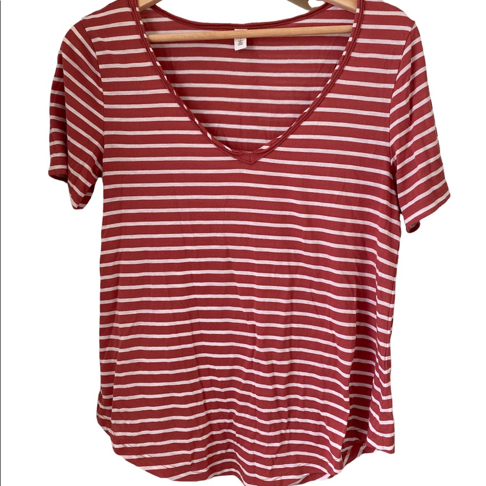 BP. V-neck tee. Size Small